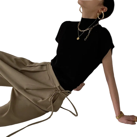 Low-Turtleneck Knitted Top