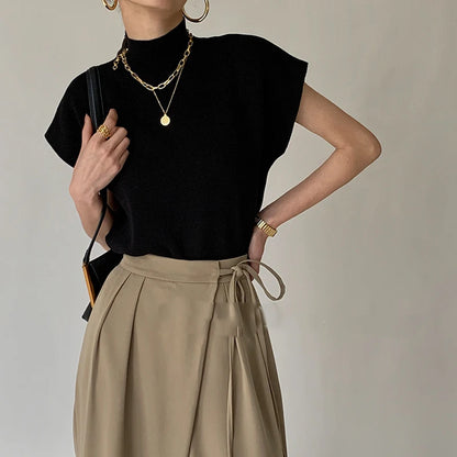 Low-Turtleneck Knitted Top